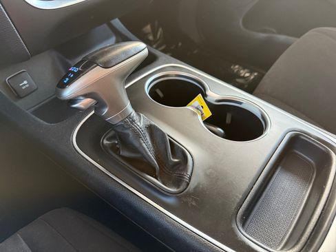 Used 2019 Dodge Durango SXT w/ 3rd Row Seating Group image 16