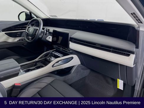 Used 2025 Lincoln Nautilus Premier w/ Equipment Group 102A AWD/4WD image 35