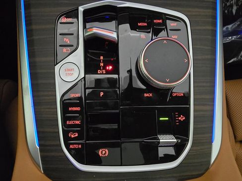 New 2026 BMW X5 xDrive50e w/ M Sport Package image 17