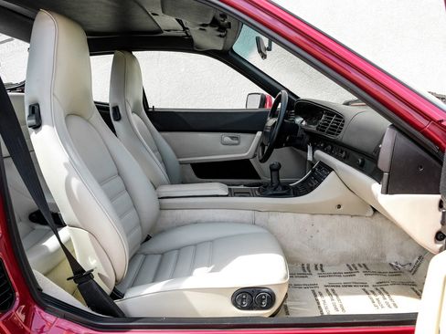 Used 1989 Porsche 944 Turbo RWD image 29