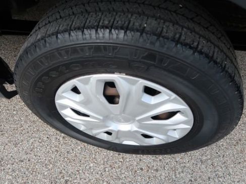 Used 2015 Ford Transit 150 XLT image 15