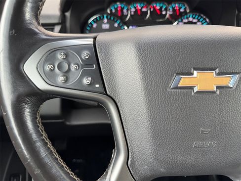 Used 2018 Chevrolet Suburban Premier image 22