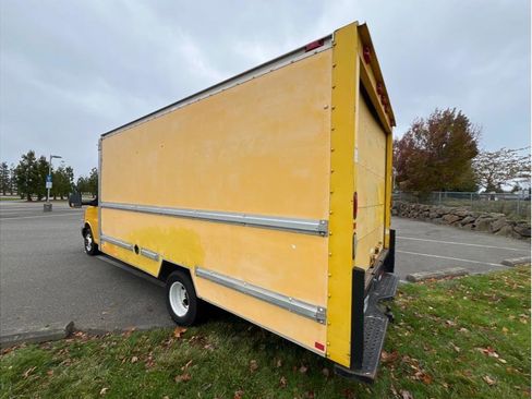 Used 2008 GMC Savana 3500 Work Van image 4