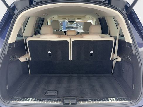 Used 2021 Mercedes-Benz GLS 450 4MATIC image 12