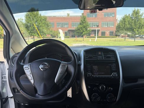 Used 2017 Nissan Versa Note SV FWD image 28