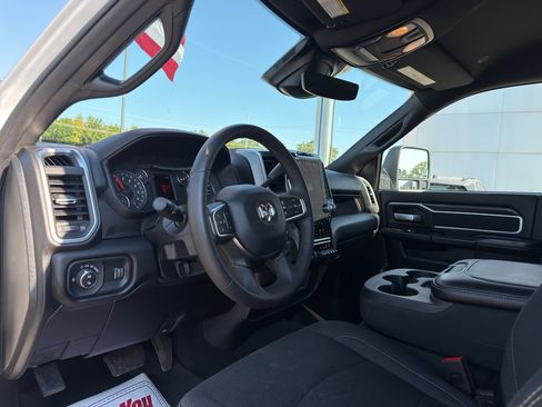 Used 2025 RAM 2500 Big Horn AWD/4WD image 11