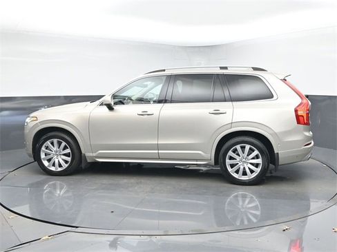 Used 2016 Volvo XC90 T6 Momentum w/ Momentum Plus Package image 5