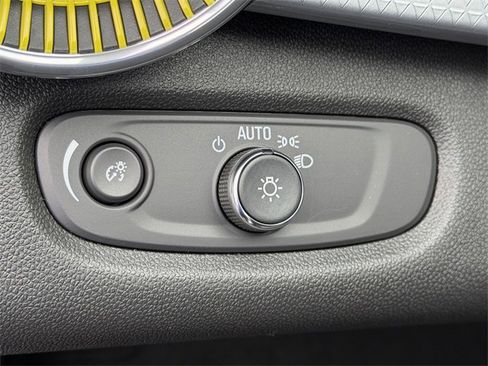 New 2026 Chevrolet Trax LT image 18