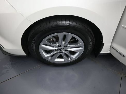 Used 2021 Toyota Sienna Limited w/ Protection Package (TMS) FWD image 41