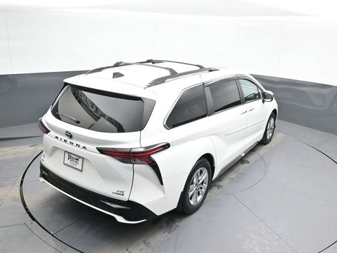 Certified 2023 Toyota Sienna XSE w/ XSE Plus Package image 41