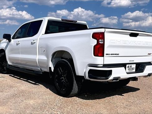 Used 2024 Chevrolet Silverado 1500 RST w/ Z71 Off-Road Package AWD/4WD image 4