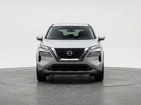 Used 2025 Nissan Rogue SV AWD/4WD image 2