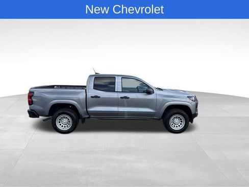 Used 2026 Chevrolet Colorado W/T RWD image 4