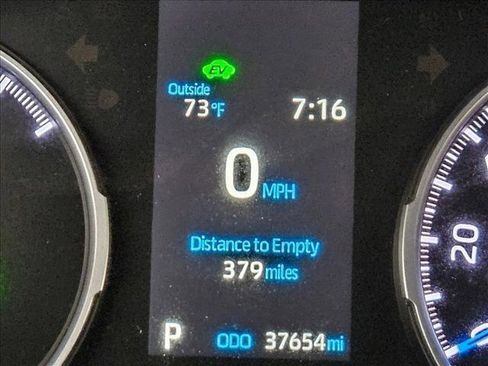 Used 2022 Toyota RAV4 SE image 13