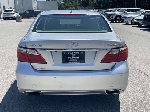 Used 2010 Lexus LS 460 w/ Comfort Pkg RWD image 5