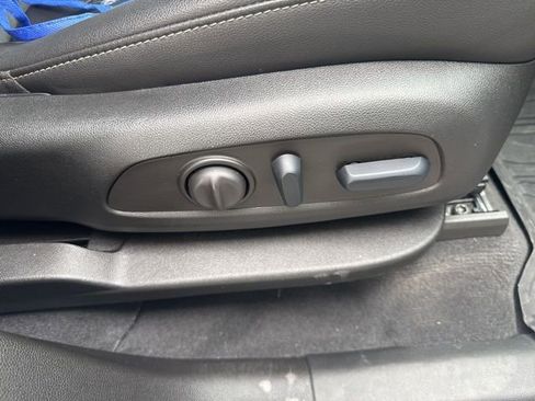 Used 2024 Chevrolet Traverse LT w/ LPO, Floor Liner Package image 21