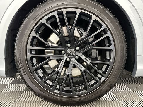 Used 2024 Audi SQ8 Premium Plus w/ Executive Package image 35