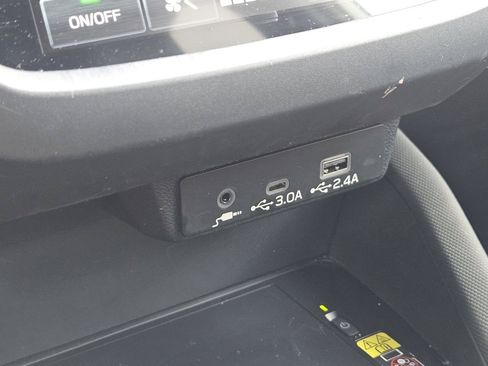 Used 2025 Subaru Forester Limited AWD/4WD image 13