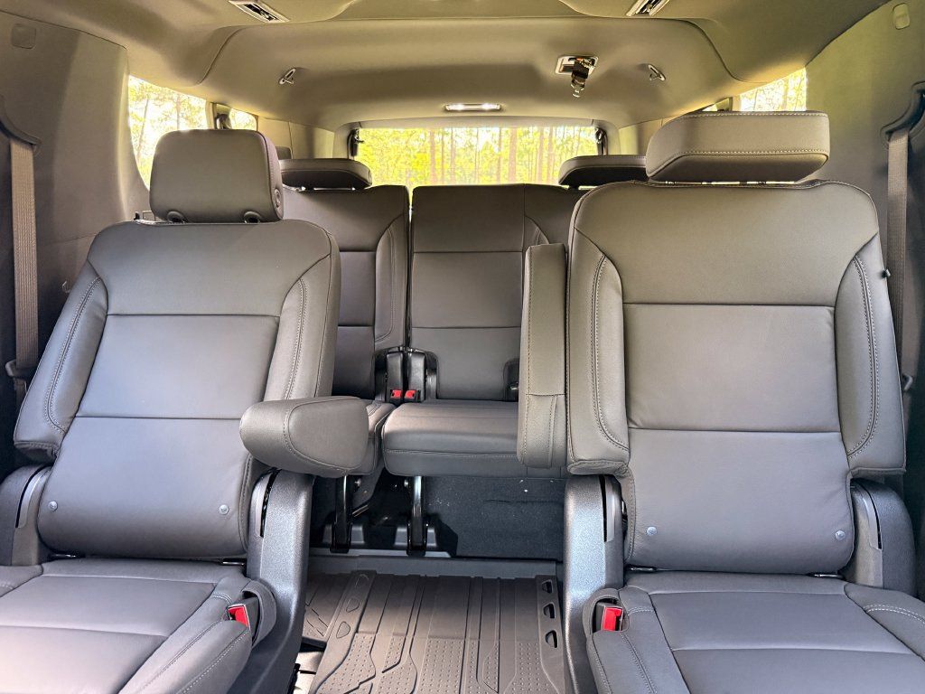 New 2026 Chevrolet Suburban Z71 w/ Z71 Off-Road Package AWD/4WD image 28