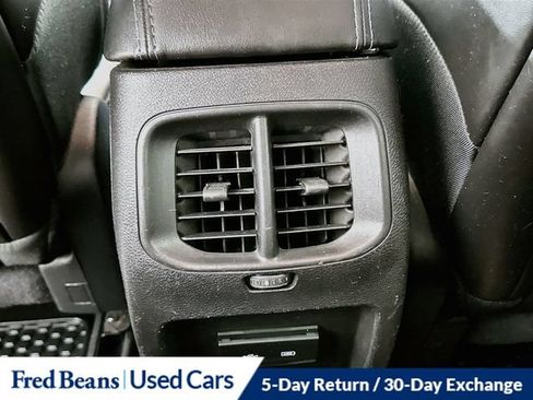 Used 2019 Jeep Cherokee Latitude Plus w/ Cold Weather Group AWD/4WD image 31