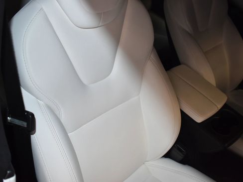 Used 2019 Tesla Model S 100D AWD/4WD image 15