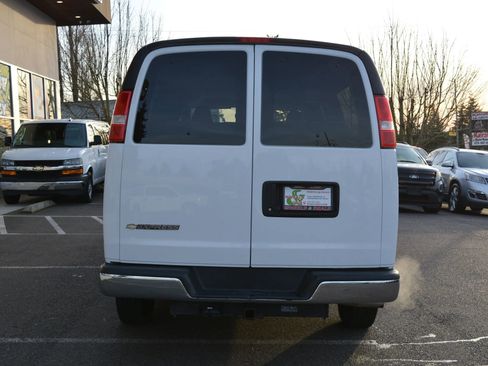 Used 2019 Chevrolet Express 3500 LT w/ LT Preferred Equipment Group image 6