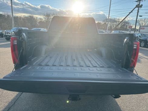 New 2026 GMC Sierra 2500 SLT w/ SLT Convenience Package image 11