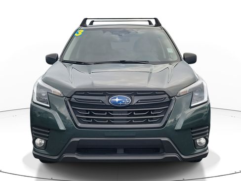 Used 2023 Subaru Forester image 2