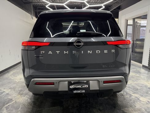 Used 2022 Nissan Pathfinder SL image 4