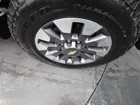 Used 2025 Chevrolet Silverado 2500 Custom w/ Custom Value Package image 9