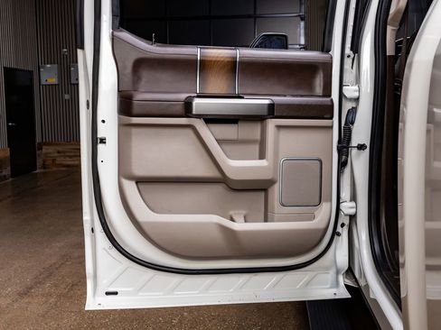 Used 2018 Ford F350 Limited AWD/4WD image 38