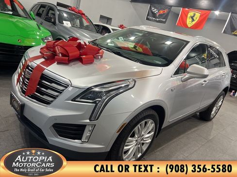 Used 2018 Cadillac XT5 Premium Luxury AWD/4WD image 2
