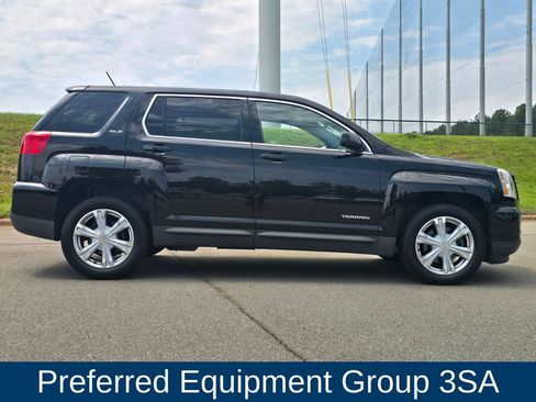 Used 2017 GMC Terrain SLE FWD image 2