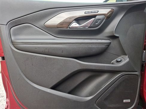 Used 2019 GMC Terrain Denali w/ Advanced Safety Package image 13