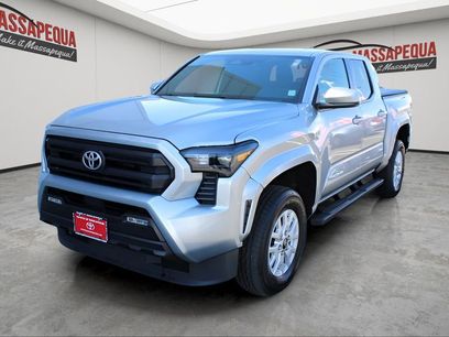 Used 2025 Toyota Tacoma SR5