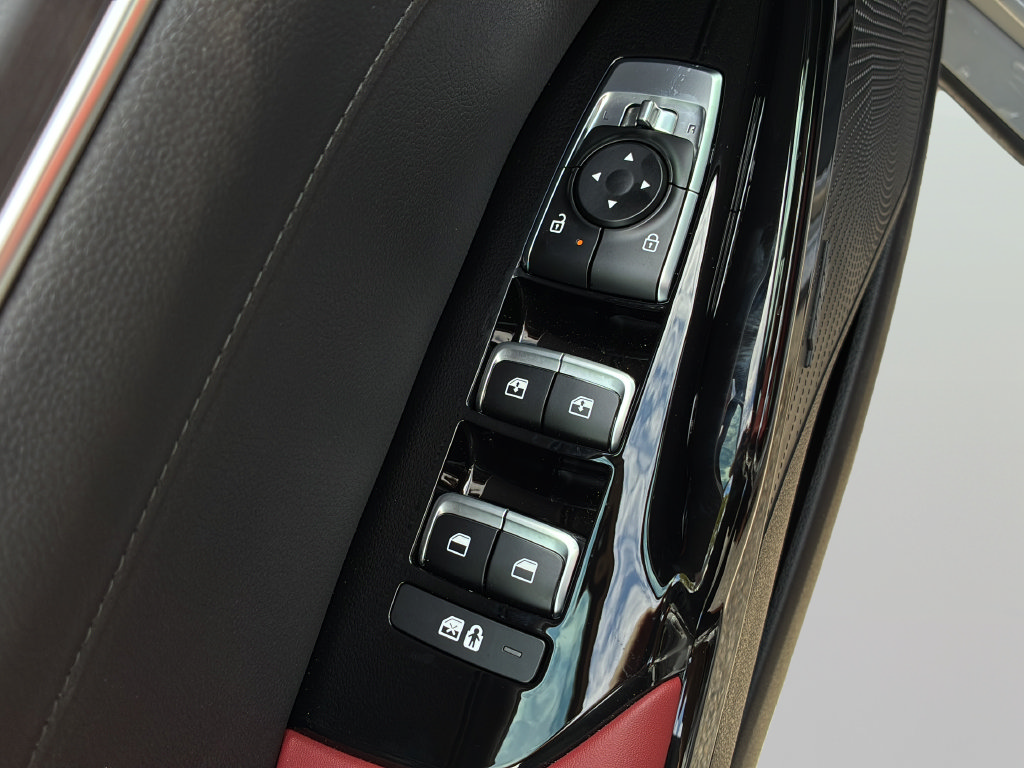 New 2026 Kia K5 GT-Line w/ GT-Line Premium Package FWD image 9