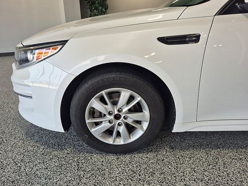 Used 2018 Kia Optima LX FWD image 5