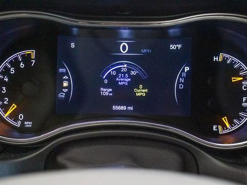 Used 2019 Jeep Grand Cherokee Limited image 22