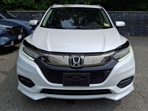 Used 2019 Honda HR-V Touring image 2