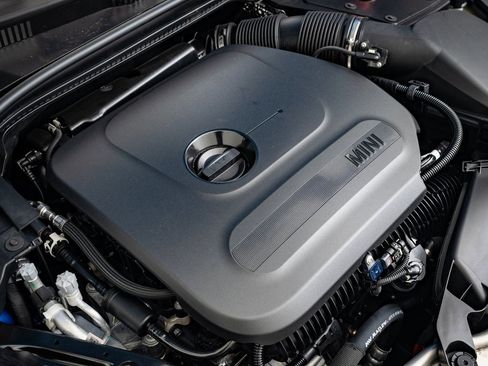 Certified 2025 MINI Cooper 2-Door Hardtop image 34