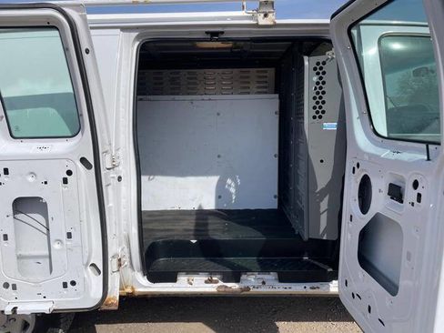 Used 2013 Ford E-250 and Econoline 250 image 26