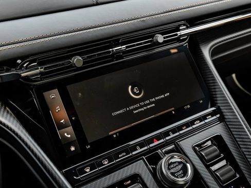 Used 2024 Aston Martin DB12 Coupe RWD image 32