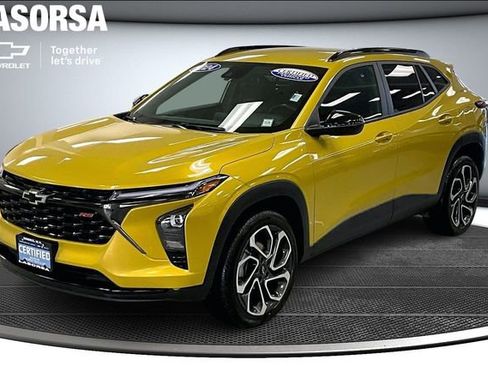 Certified 2024 Chevrolet Trax RS w/ Driver Confidence Package image 1