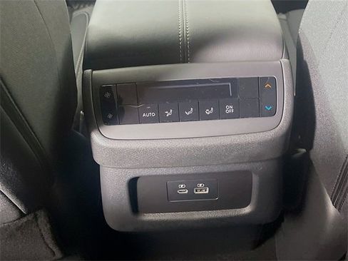 New 2025 Nissan Pathfinder SV image 15