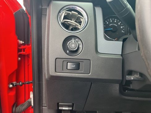Used 2014 Ford F150 XLT w/ Trailer Tow Package image 31