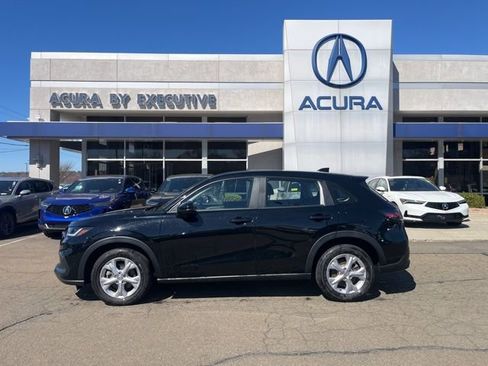 Used 2024 Honda HR-V LX image 2