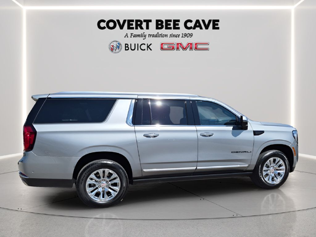 Used 2026 GMC Yukon XL Denali w/ Sun & Power Step Package AWD/4WD image 10