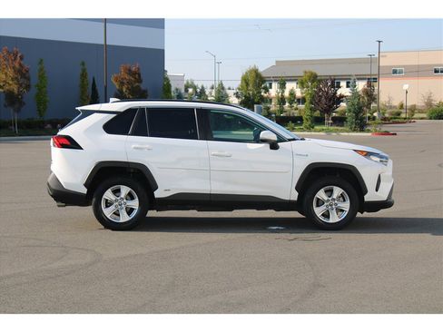 Used 2020 Toyota RAV4 LE w/ All Weather Liner Package image 4