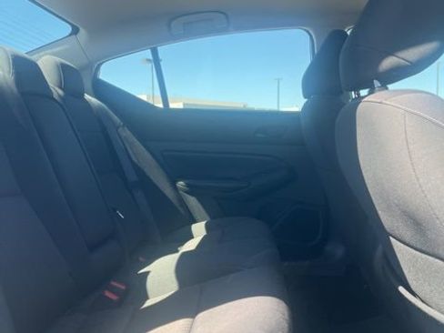 Used 2024 Nissan Altima 2.5 SV FWD image 31