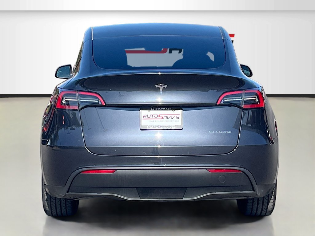 Used 2025 Tesla Model Y Long Range AWD/4WD image 6